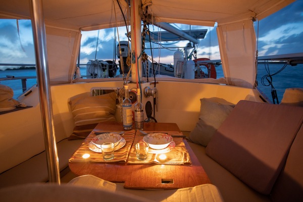 Outdoor dinning setup