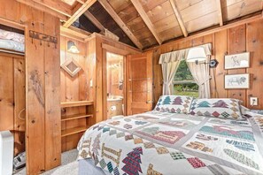 3 bedrooms, bed sheets