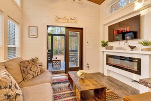 TV, fireplace, offices