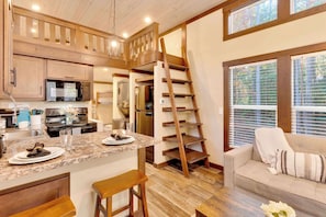 Interior - Black Diamond at Mentone with Free Internet! Hikes (Mentone)