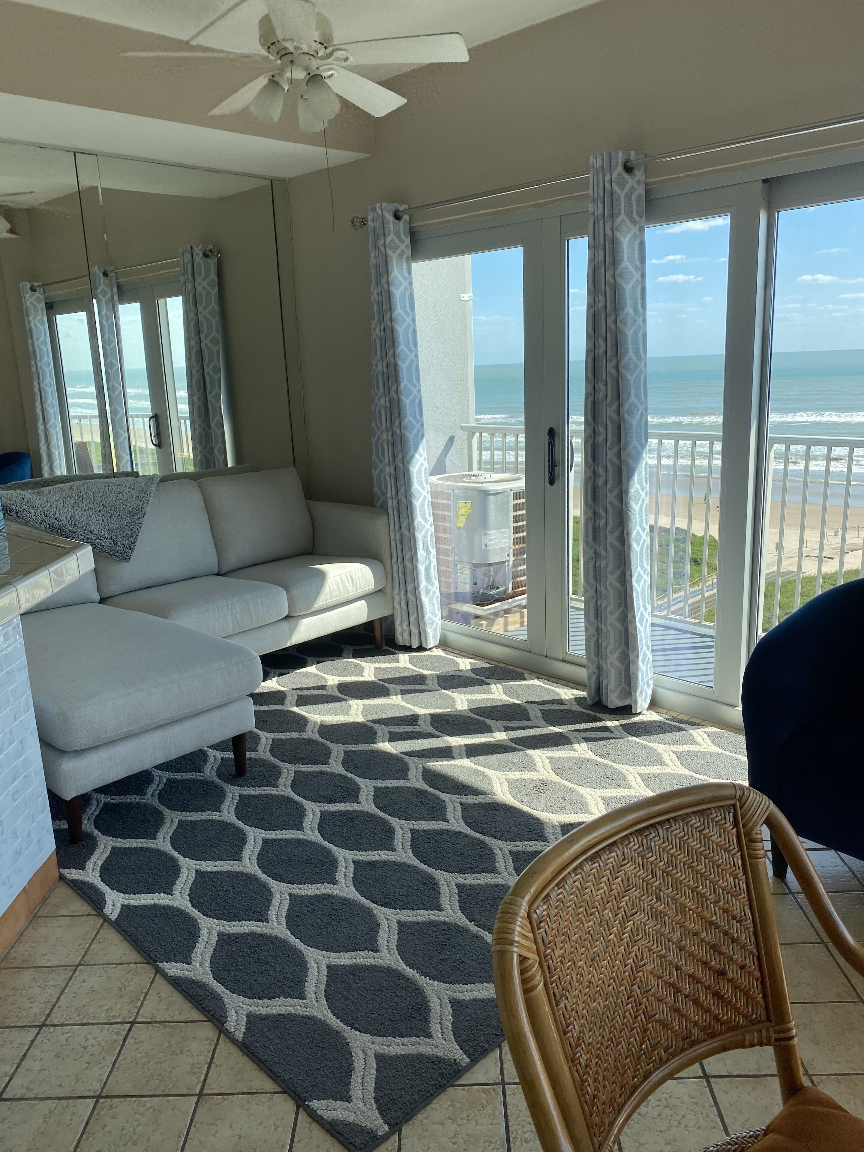 智能电视、乒乓球