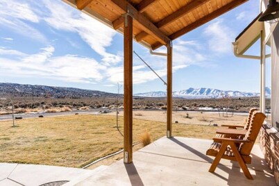 Farmhouse at Antelope Valley