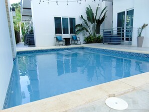 حمّام سباحة خارجي