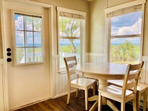 Dining - Nest · Texas Tiny House with a Big View (Spring Branch)