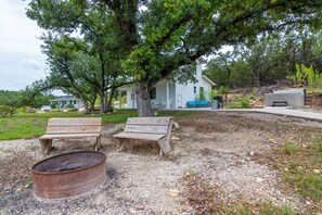 Exterior - Private container pool with pond and hot tub with views (Spring Branch)