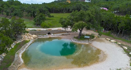 Spring Break | Hot Tub, Pool, Farm Stay