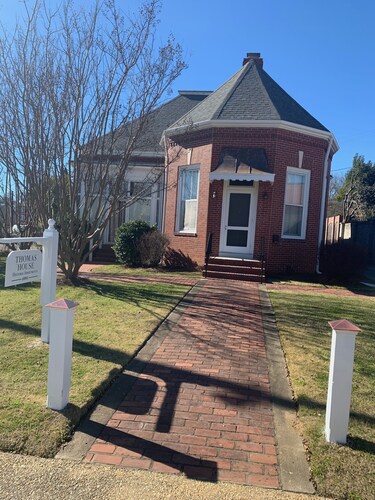 Historic Thomas House Unit B