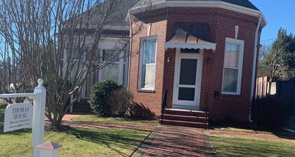 Historic Thomas House Unit B