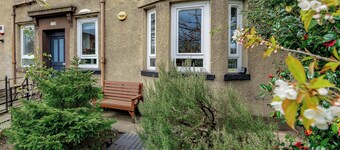 Home-from-home; 10 mins from city centre; Free on-street parking; Well-equipped