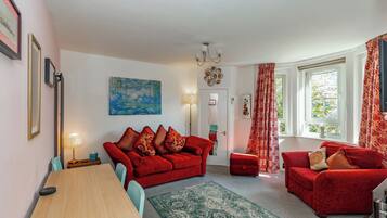 Smart TV, books, stereo