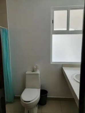 Towels, soap, shampoo, toilet paper - Hotel Sierra Bonita (Huasca de Ocampo)