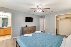 4 habitaciones, tabla de planchar con plancha, internet y ropa de cama 