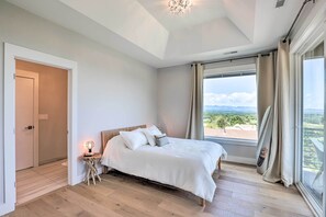 4 chambres, bureau, fer et planche à repasser, accès Internet