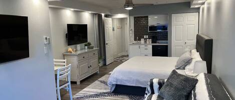 1 quarto, ferros/tábuas de passar roupa, Wi-Fi, roupa de cama