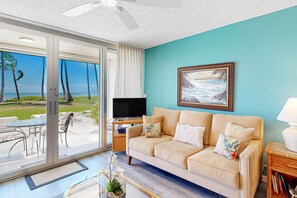 TV, DVD player - Hale Kai O Kihei Condo w/ Free WiFi, Shared Pool-Waves Await (Kihei)
