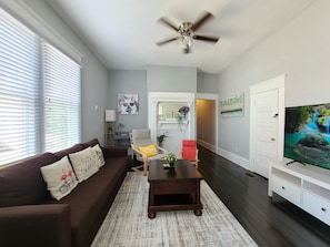 Smart TV, offices - Best Location in Hyde Park, South Tampa (Tampa)