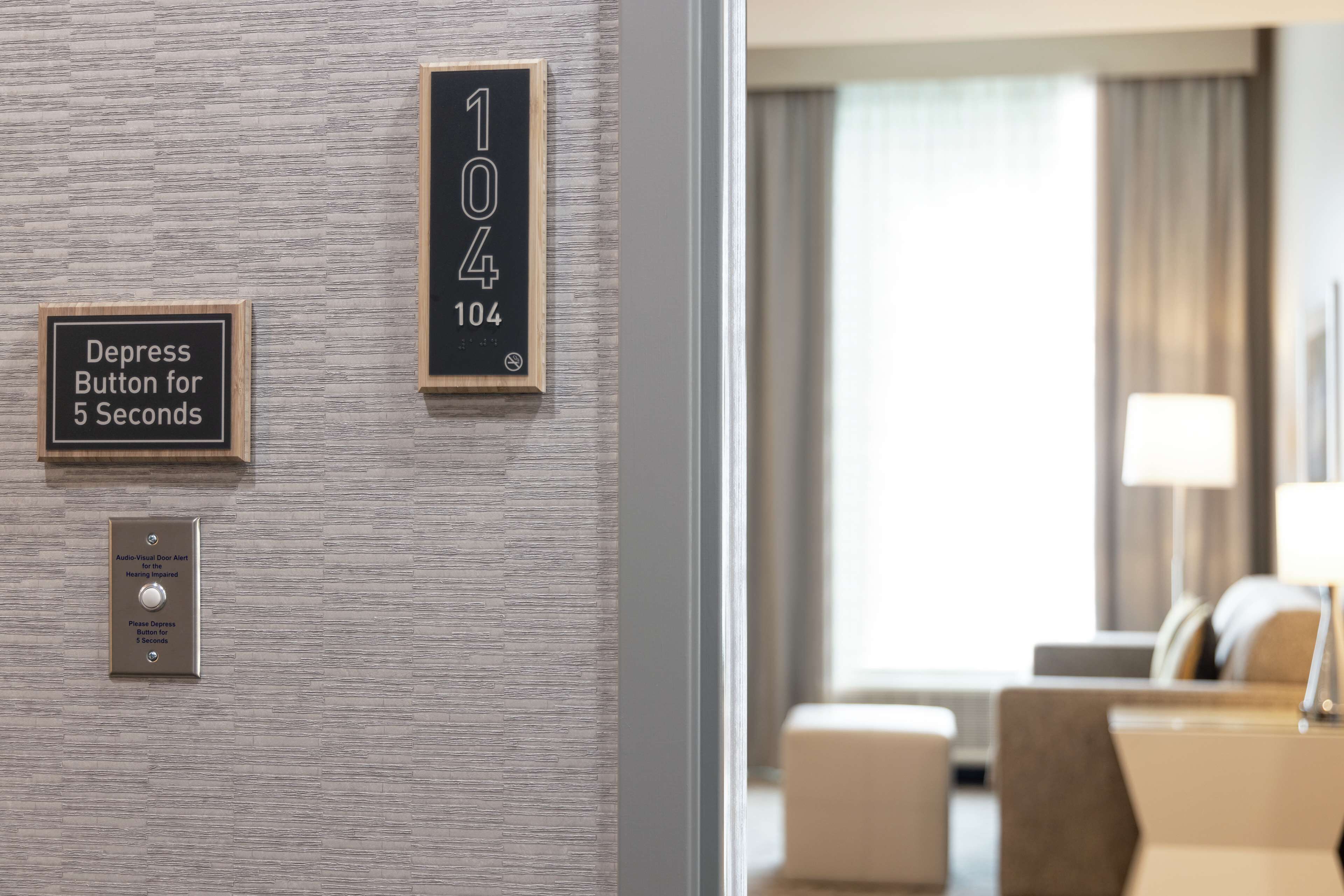 studio, 1 king bed, accessible (hearing) | in-room safe, soundproofing, bed sheets