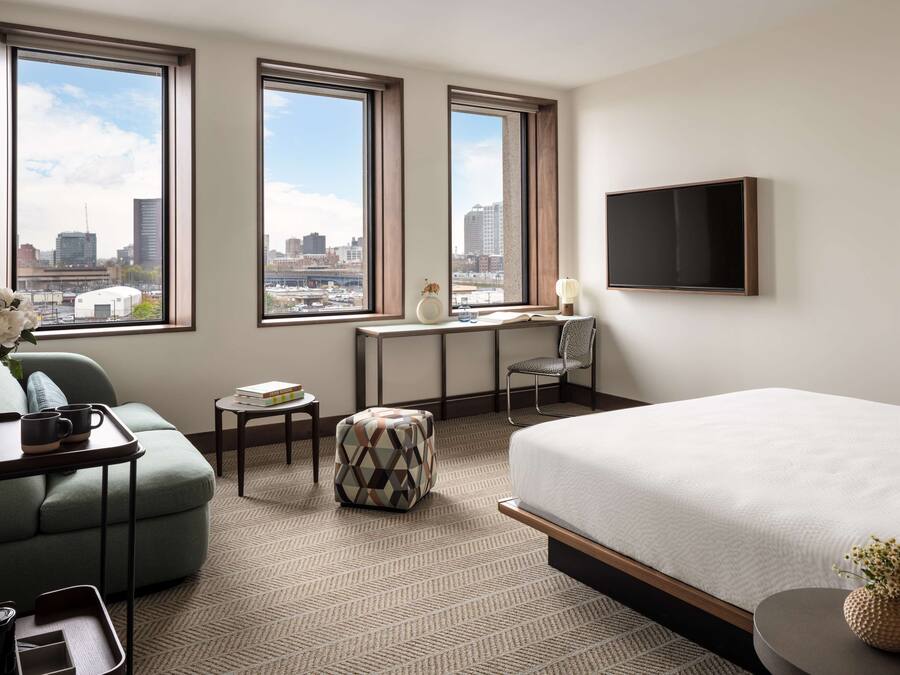 Premium bedding, in-room safe, desk, laptop workspace