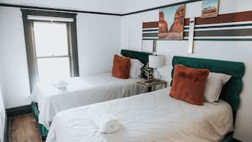 4 bedrooms, travel cot, free WiFi, bed sheets