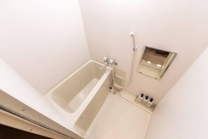 Double or Twin Room | Bathroom | Separate tub and shower, deep soaking tub, towels