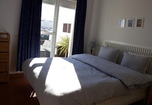 2 bedrooms, iron/ironing board, free WiFi, bed sheets - Apartment Valparaiso - Burriana Beach with Sea View, Pool, Wi-Fi, A/C & Terraces (Nerja)