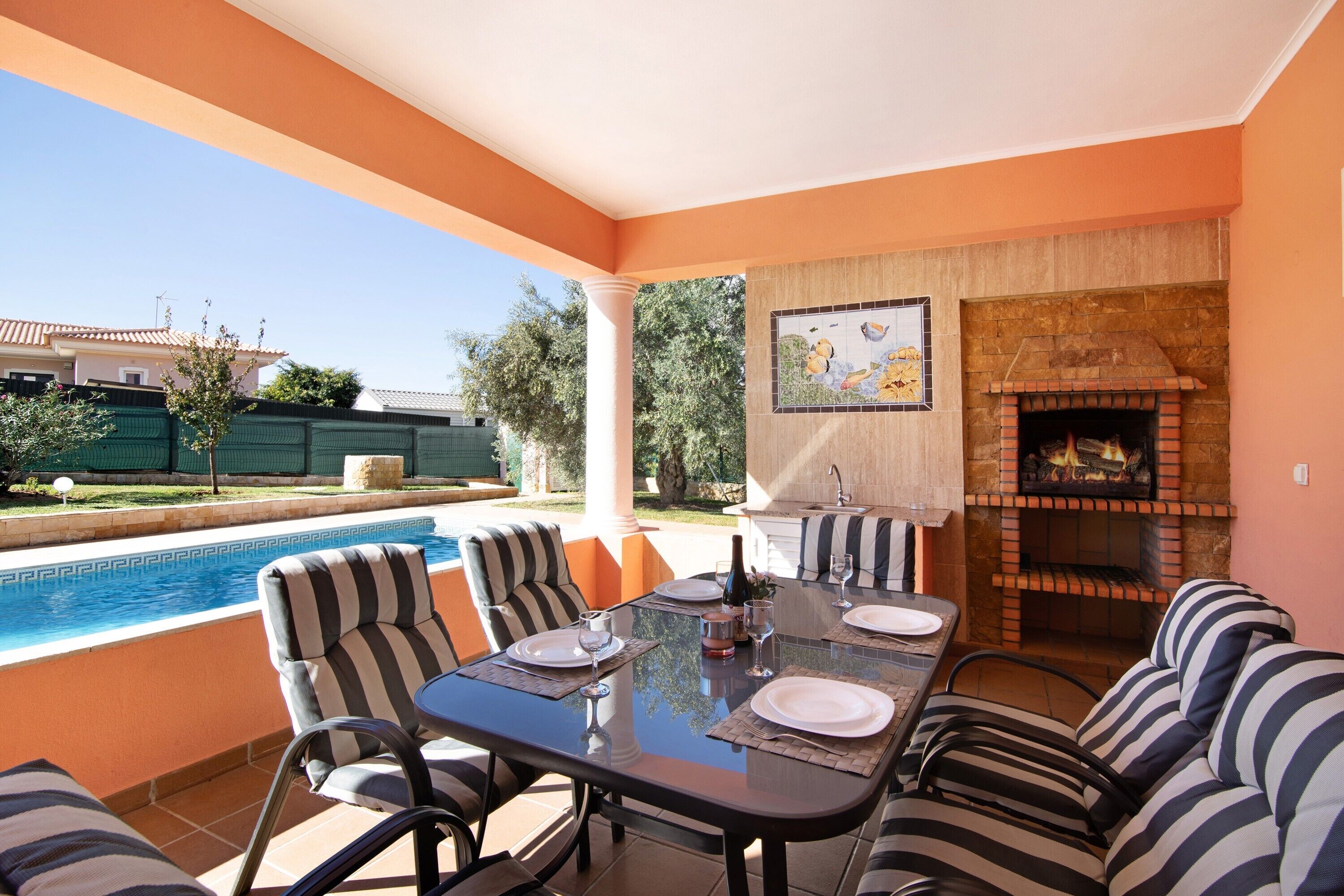 屋外ダイニングエリア