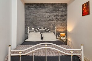 1 makuuhuone, silitysrauta/-lauta, ilmainen Wi-Fi, vuodevaatteet