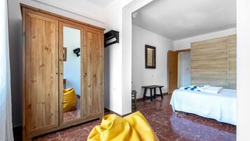 2 Schlafzimmer, Bügeleisen/Bügelbrett, kostenloses WLAN, Bettwäsche