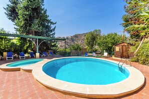Pool - Holiday Home 'Sailor House Slow Life In Nature' with Mountain View, Wi-Fi and Air Conditioning (Málaga)