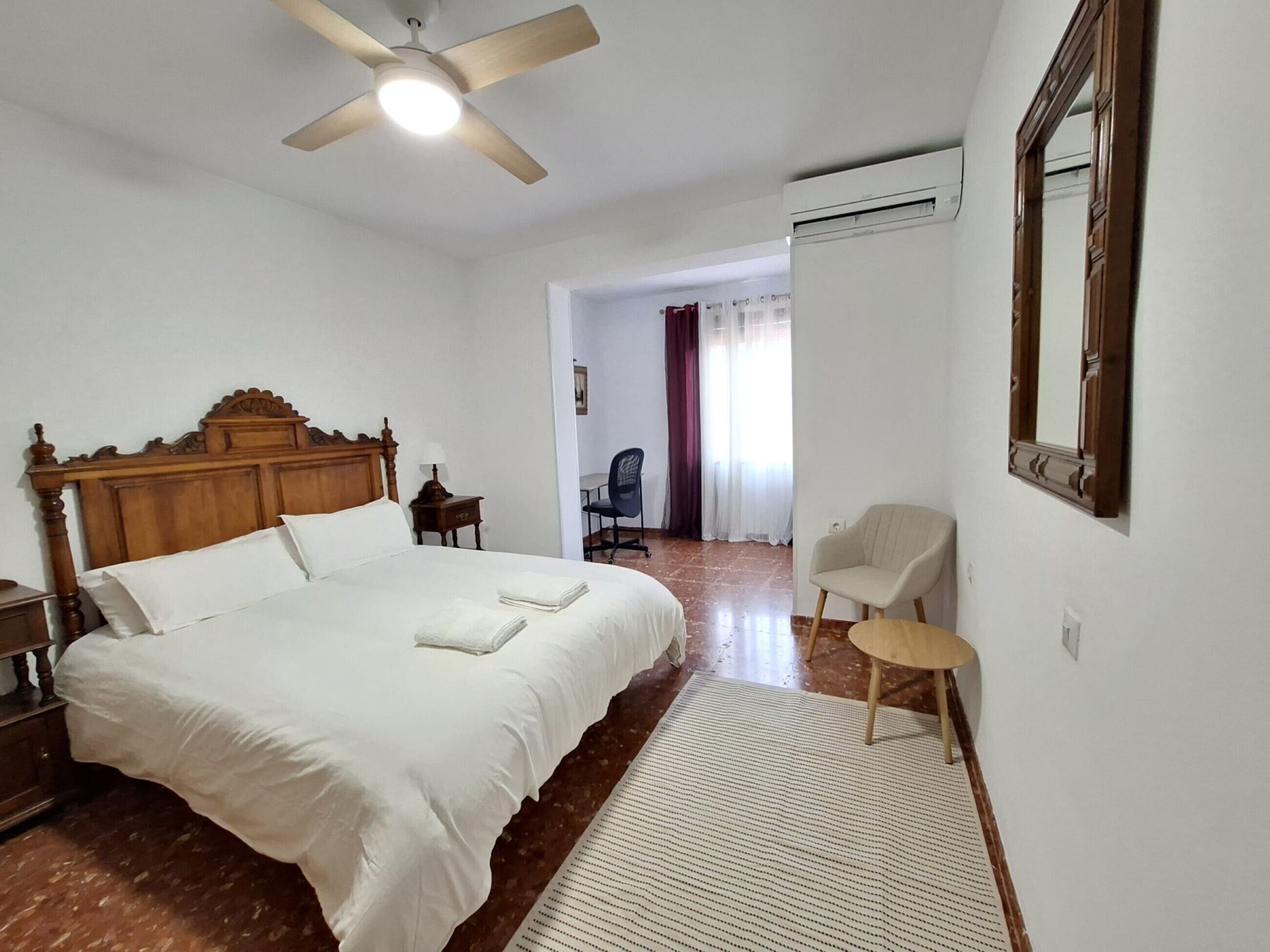 2 habitaciones, tabla de planchar con plancha y wifi gratis 