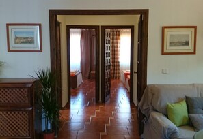 6 habitaciones, tabla de planchar con plancha y wifi gratis 