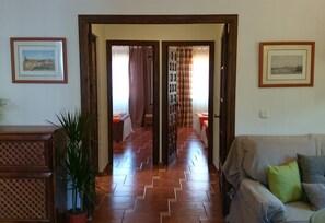 6 chambres, fer et planche à repasser, Wi-Fi gratuit, draps fournis