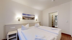 2 Schlafzimmer, Zimmersafe, Reisekinderbett, WLAN