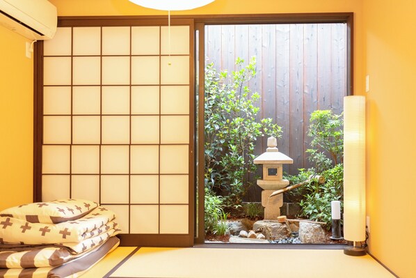 House, Non Smoking | 3 bedrooms, free WiFi, bed sheets