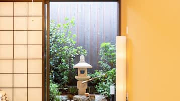 House, Non Smoking | 3 bedrooms, free WiFi, bed sheets