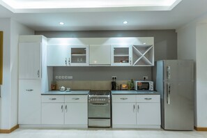 Four, bouilloire électrique