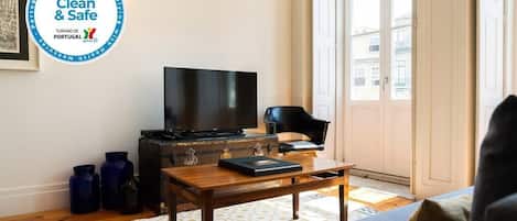 テレビ、書庫