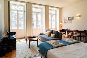 1 habitación, tabla de planchar con plancha, wifi y ropa de cama 