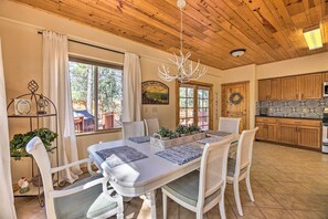 Dining - 31+ Nights Only: Show Low Extended-Stay Home (Show Low)