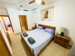 3 Schlafzimmer, Zimmersafe, Bügeleisen/Bügelbrett, Reisekinderbett