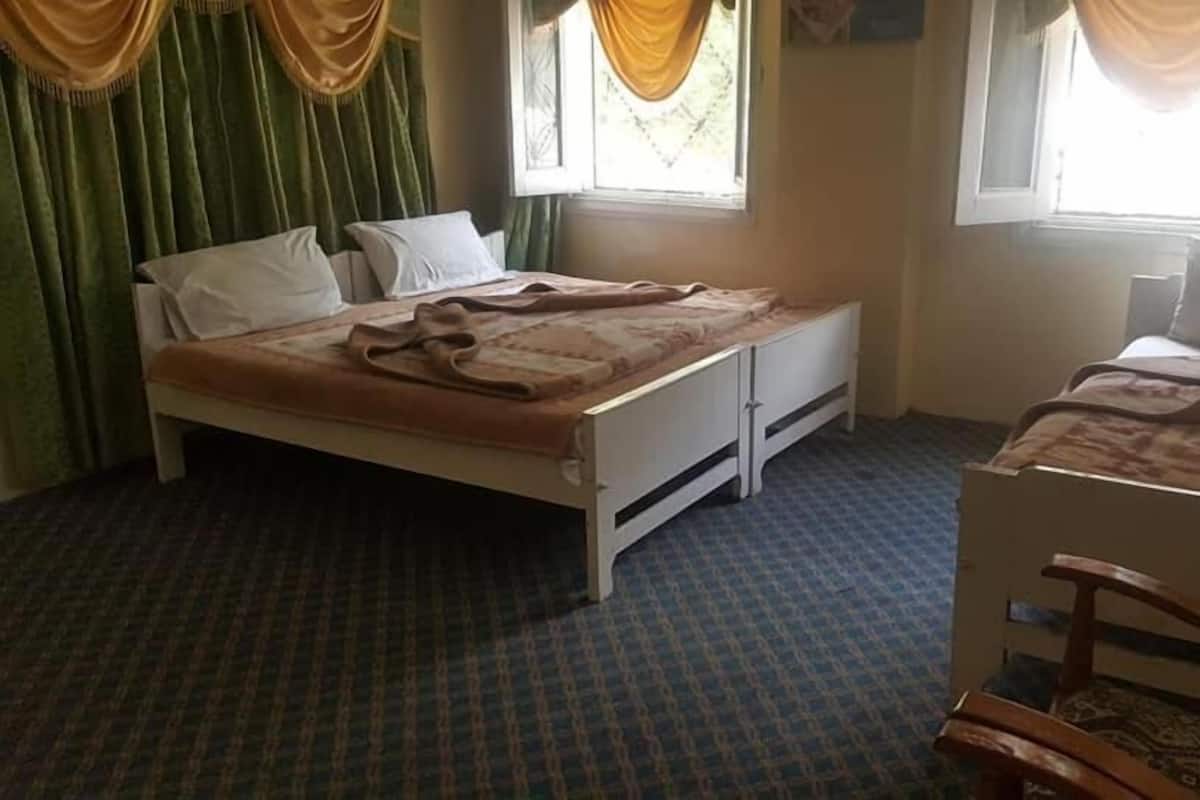Standard Quadruple Room | Free WiFi, bed sheets