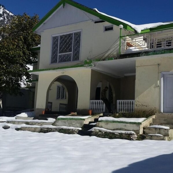 Exterior - Hotel Mount View (Balakot)