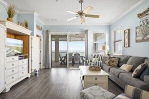 公寓客房 (#855 - No Pets) | 起居區 | 電視