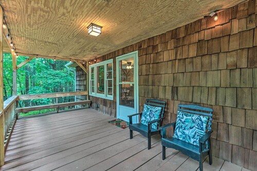 Near Hiking: Roaring Gap Retreat w/ Fire Pit!