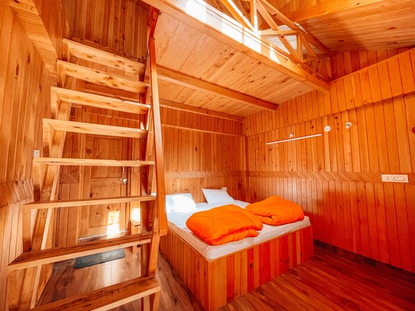 Deluxe Double Bed Ensuite with Balcony