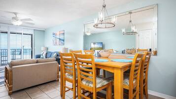 Condo (2 Bedrooms) | Property amenity