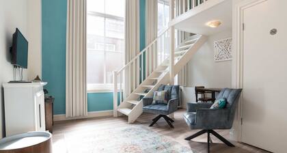 1001 Nights Boutique Lofts - Large 6 Person Room