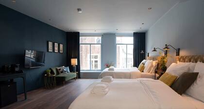 Six Boutique Hotel - Deluxe Quadruple Room