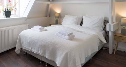 Six Boutique Hotel - Luxury Quadruple Room
