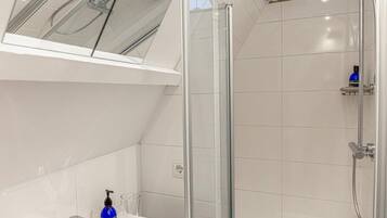 Een douche, een haardroger